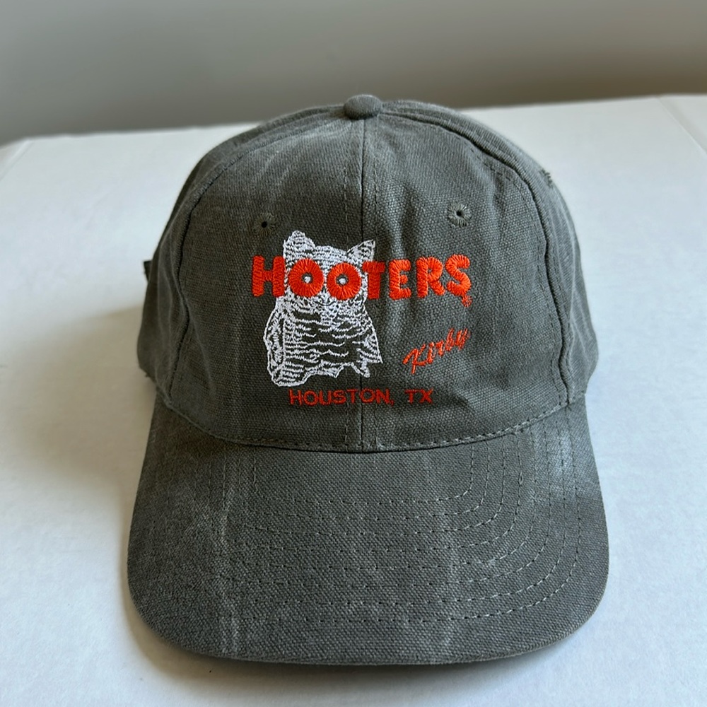 Men’s vintage one size Hooters gray & orange hat